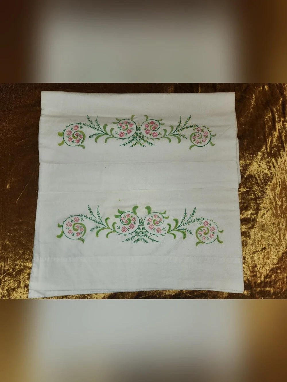 🌸 Vintage 1960s 1970s Set of Two Floral Hand Painted Pillowcases